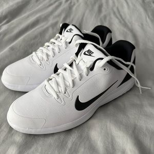 New Nike golf shoes size men's 8